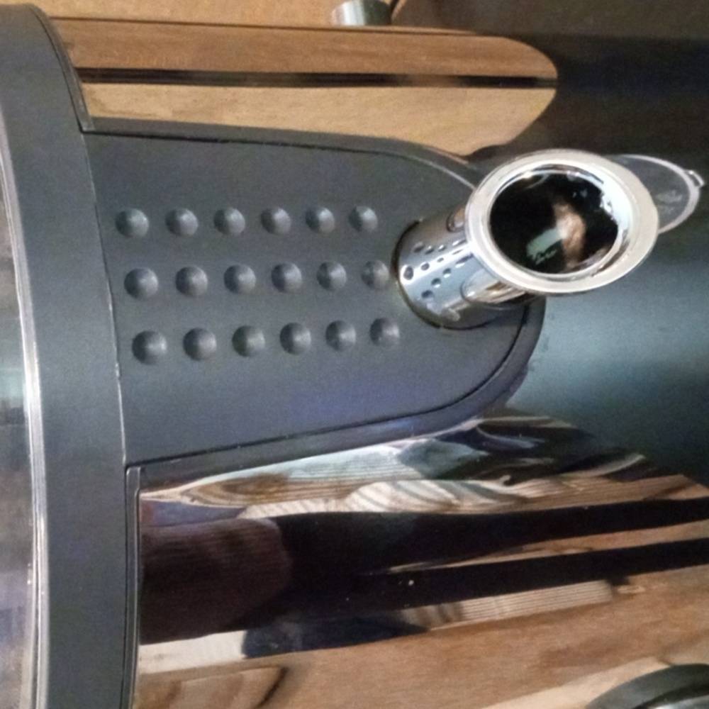 Bella Juice Extractor - Picture 4 of 7